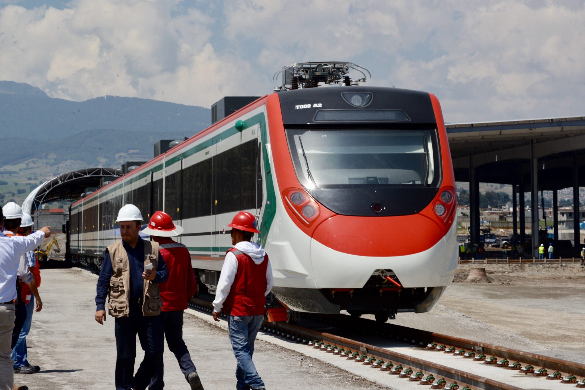 AMLO terminará Tren de Toluca