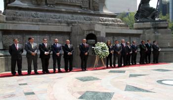LA DELEGACIÓN ÁLVARO OBREGÓN REALIZÓ GUARDIA DE HONOR EN LA COLUMNA DE LA INDEPENDENCIA