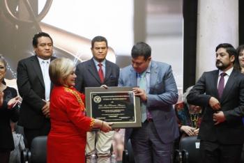 Reconoce GCDMX función social y destacada trayectoria de locutores y locutoras de México