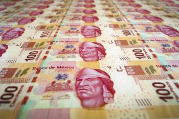 Política económica está representada por un endeudamiento excesivo, señalan en el Senado