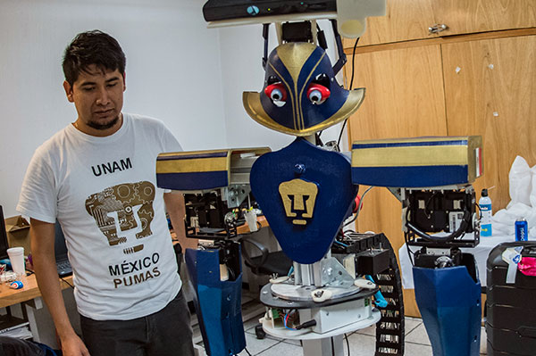 Robot de la UNAM, presente en conferencia internacional sobre sistemas inteligentes en España