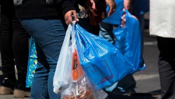 Urgen acciones del Gobierno para concientizar el uso racional de bolsas y botellas plásticas