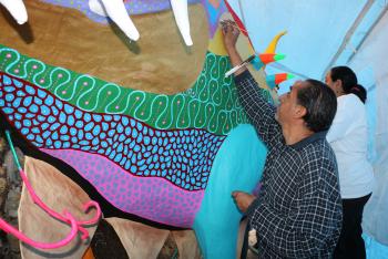 XOCHIMILCO Y COLOMBIA SE UNEN PARA  ELABORAR ALEBRIJE MONUMENTAL