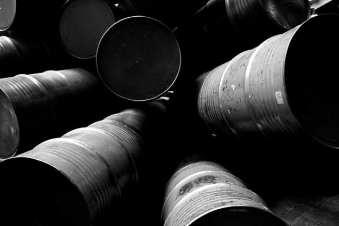 Critica AMLO a Pemex la compra de más de un millón de barriles de crudo