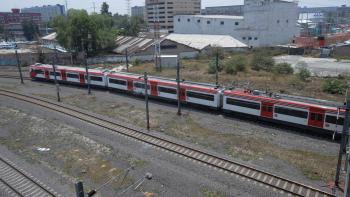 Analiza Sheinbaum viabilidad de estación del Interurbano en Santa Fe