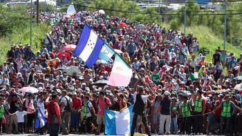 Despliega gobierno de EU a 5 mil militares a la frontera con México por caravana migrante
