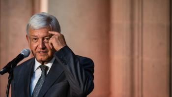 AMLO acusa que querían adueñarse de Texcoco para construir un Santa Fe
