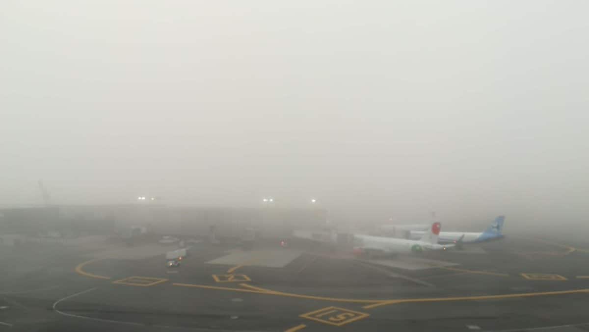 Suspende operaciones aeropuerto de la Ciudad de México por banco de niebla