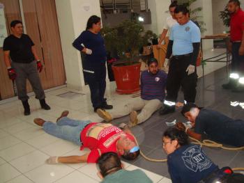 CAPACITAN A BRIGADISTAS EN XOCHIMILCO