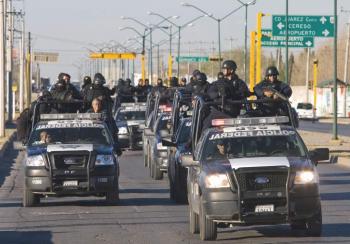 México refuerza frontera con Estados Unidos; llegan 300 policías federales a Tijuana
