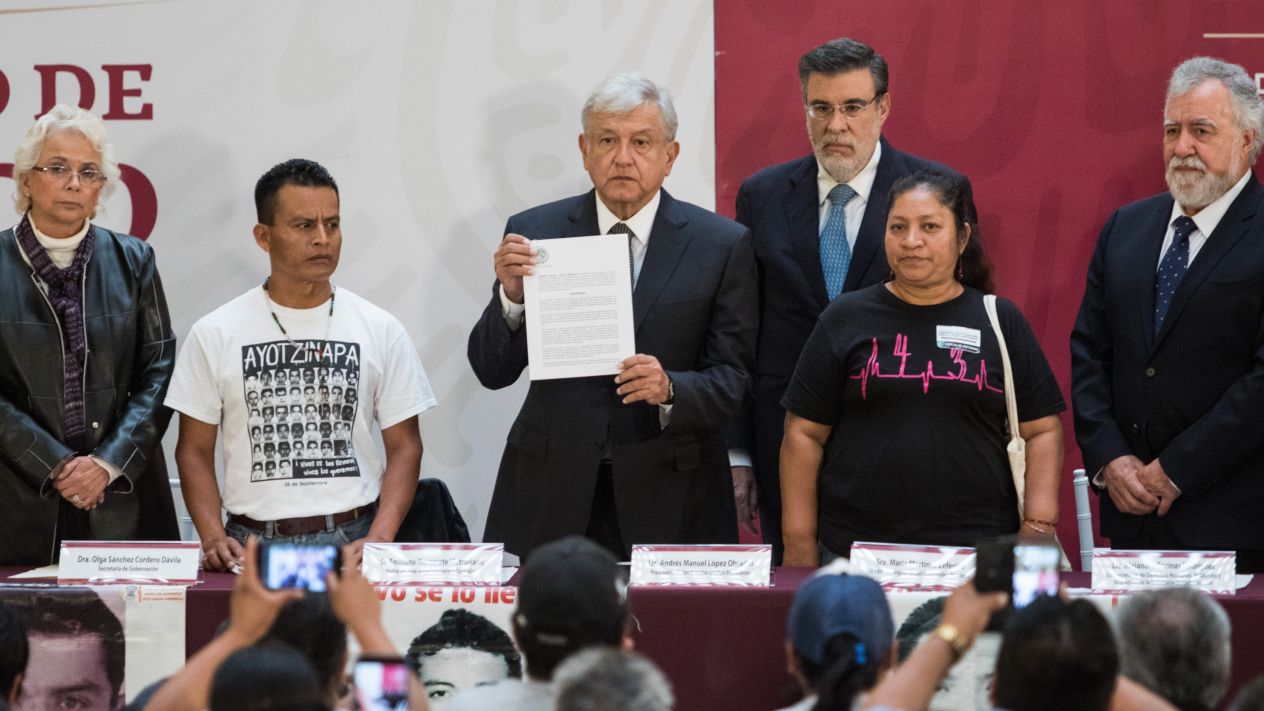 Expide López Obrador decreto para creación de Comisión de la Verdad