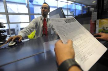 Senadores pagarán impuestos por sus ingresos y aguinaldo: Martí Batres