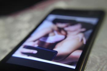 BUSCAN PENALIZAR DIFUSIÓN DE IMÁGENES SEXUALES SIN CONSENTIMIENTO DE AFECTADOS