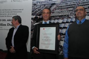 Carlos Slim es reconocido Empresario del año por parte de Central de Abasto