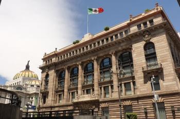 Recibe Senado informes de la SHCP y Banxico