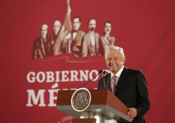 Asegura AMLO que hay combustible suficiente