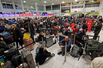 Por atentados en Londres, suspenden vuelos