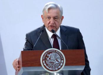 AMLO y Sheinbaum se reúnen para tratar tema de desabasto de combustible en la Ciudad de México
