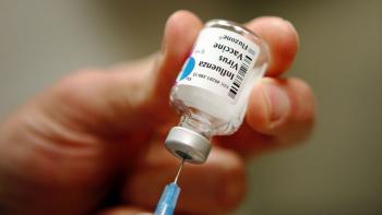 Piden a población vacunarse por influenza