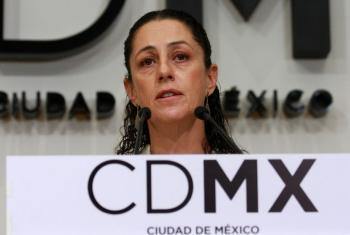 Sheinbaum invita a seguir esquema para cargar gas por color del engomado