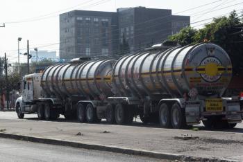 Roban pipa de gasolina en Jalisco con 60 mil litros
