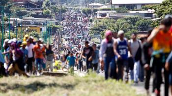 Llega otra caravana de migrantes a frontera de México