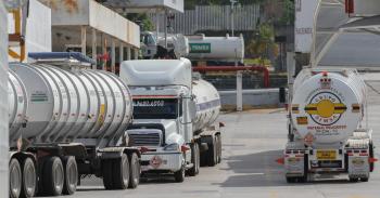 Incorpora Pemex a Carmen como operadora de pipas
