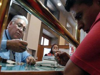 Piden supervisar casas de empeño por cuesta de enero