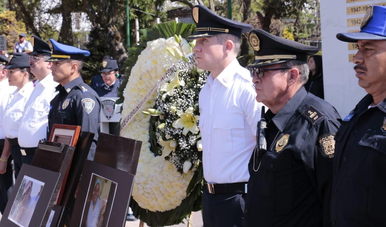 Rinden homenaje a víctimas de explosión en Cuajimalpa 