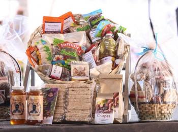 Presenta AMLO los 17 nuevos productos de canasta básica