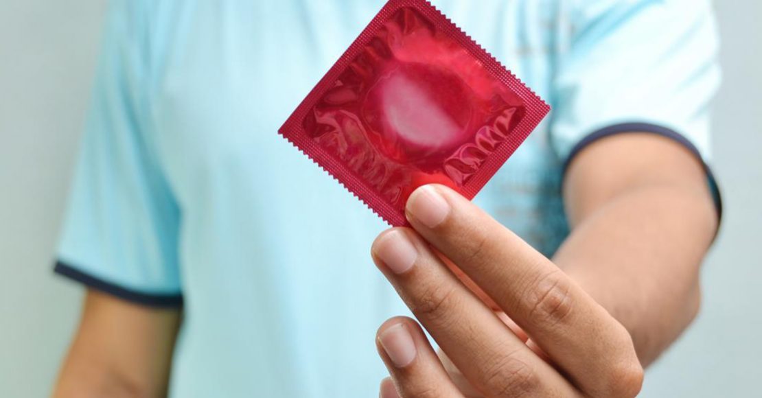 Regalarán condones en las estaciones del Metro
