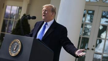 Congreso EU aprueba presupuesto; Trump declara emergencia nacional