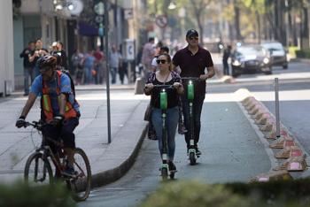 Van al corralón 200 scooters sin anclaje