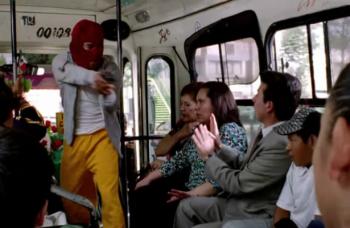Agarran a dos ladrones en transporte público de Iztapalapa