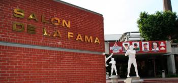 Inaugura AMLO Salón de la Fama del Beisbol