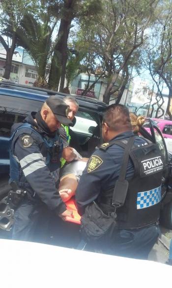 Apoya SSC a una Mujer que dio a luz en la vía pública