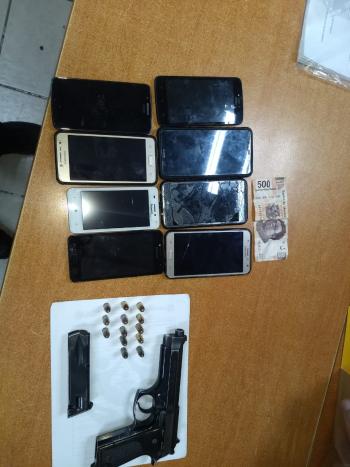 Impide Policía Auxiliar robo a transporte público, recuperan pertenencias