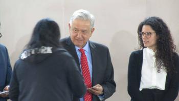 Exhibirán empresas que lucran con jóvenes de Construyendo el Futuro