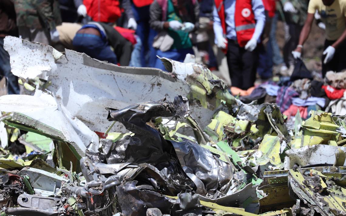 Localizan caja negra del avión que se cayó en Etiopía