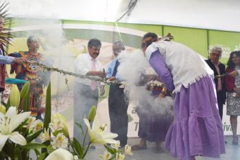 Inaugura Francisco Chíguil Figueroa la primera Caravana de Medicina Tradicional y Alternativa