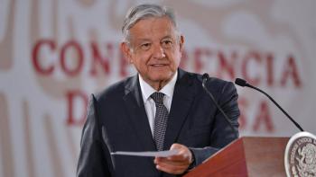 AMLO pide diálogo por Reforma Educativa