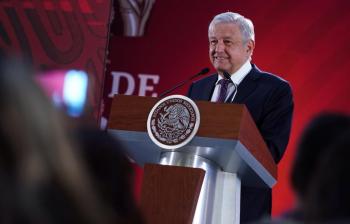 No hay favoritos en licitaciones, dice AMLO