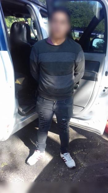 SSC asegura tres envoltorios de presunta Marihuana en Iztapalapa y detiene a un implicado