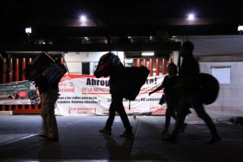 Morena va por acuerdos con CNTE para liberar Cámara de Diputados