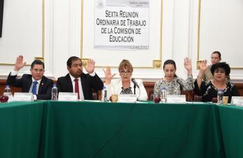 Aprueban en comisión del Congreso dictamen para otorgar Medalla al Mérito Docente 2018, Profesor José Santos Valdés