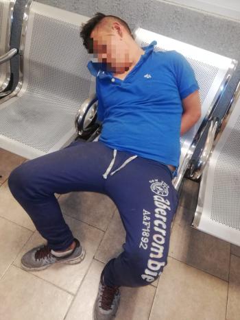 Policías de la SSC aprehenden a implicado con presunto robo a conductor