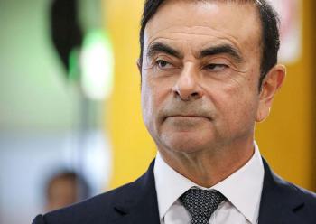 Expulsan a Carlos Ghosn de Nissan