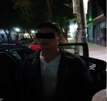 SSC frustra robo a tienda de conveniencia y detiene a presunto responsable en flagrancia