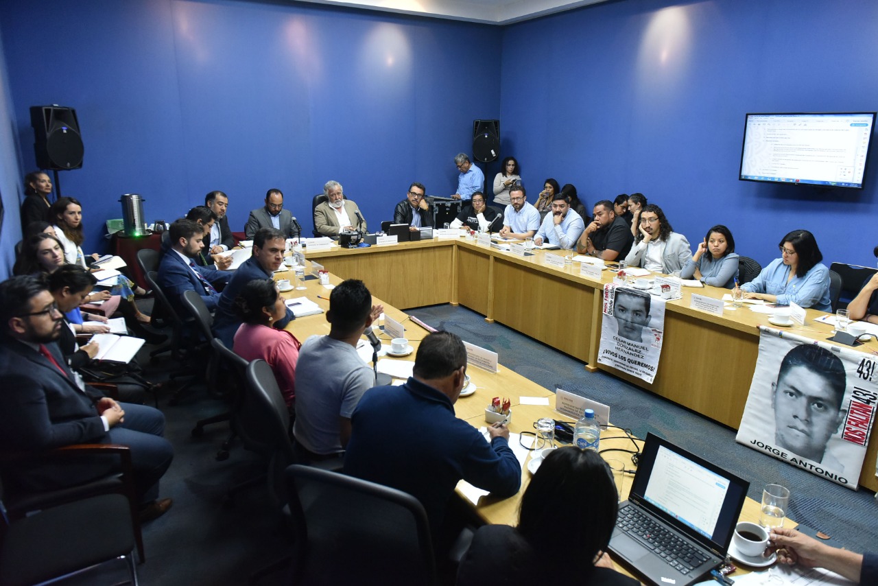 Acuerda Comisión para el acceso a la verdad y la justicia en el caso Ayotzinapa crear un grupo de búsqueda