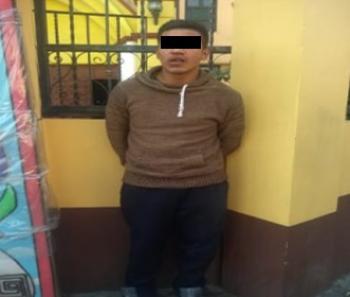 Policías de la SSC detuvieron a dos personas implicadas con el robo de un negocio con violencia